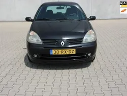 Zwart Gebruikt 2005 Renault Clio II Hatchback | € 600 (Eerlijke prijs)