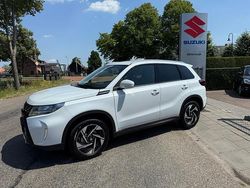 Wit Gebruikt 2025 Suzuki Vitara Style SUV | € 28.995 (Eerlijke prijs)