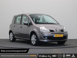 Grijs Gebruikt 2010 Renault Grand Modus Exception MPV | € 5.945 (Duur)