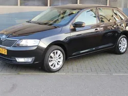 Zwart Gebruikt 2017 Skoda Rapid Comfort Hatchback | € 6.950
