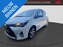 Wit Gebruikt 2016 Toyota Yaris Hatchback | € 12.950 (Eerlijke prijs)