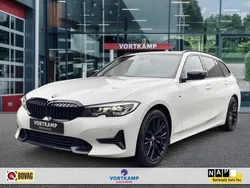 Wit Gebruikt 2021 BMW 318 Sport Line Stationwagen | € 33.900 (Iets duurder)