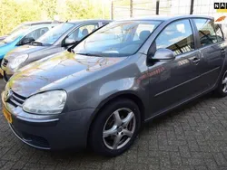 Grijs Gebruikt 2007 VW Golf V Hatchback | € 2.999 (Eerlijke prijs)
