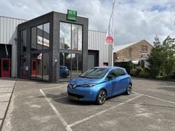 Blauw Gebruikt 2017 Renault Zoe Intens Hatchback | € 6.950 (Eerlijke prijs)