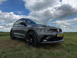 Grijs Gebruikt 2019 VW Tiguan Highline SUV | € 27.000 (Duur)
