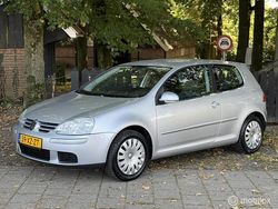 Grijs Gebruikt 2007 VW Golf V Trendline Hatchback | € 4.749 (Eerlijke prijs)