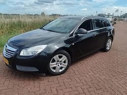 Bruin Gebruikt 2013 Opel Insignia Stationwagen | € 3.950 (Goede deal)