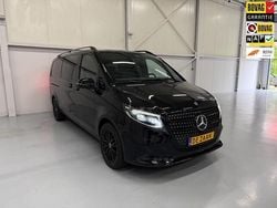 Zwart Gebruikt 2024 Mercedes V300 MPV | € 72.500 (Goede deal)
