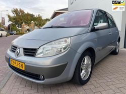 Beige Gebruikt 2004 Renault Scénic II Dynamique MPV | € 950 (Goede deal)