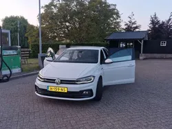 Gebruikt 2019 VW Polo R-line Sedan | € 14.250 (Eerlijke prijs)