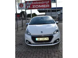 Wit Gebruikt 2019 Peugeot 208 Allure Hatchback | € 8.950 (Eerlijke prijs)