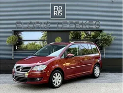 Rood Gebruikt 2009 VW Touran Highline MPV | € 4.450 (Goede deal)
