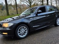Zwart Gebruikt 2010 BMW 118 Hatchback | € 1.950 (Super prijs)