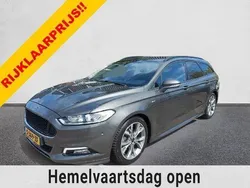 Grijs, metallic lak Gebruikt 2018 Ford Mondeo ST-Line Stationwagen | € 18.888 (Eerlijke prijs)