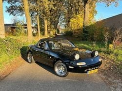 Zwart Gebruikt 1997 Mazda MX5 Cabriolet | € 10.425