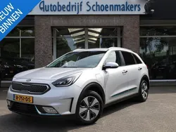 Grijs Gebruikt 2017 Kia Niro SUV | € 18.445 (Iets duurder)