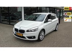 Wit Gebruikt 2017 BMW 225 Active Tourer Executive MPV | € 16.745 (Eerlijke prijs)