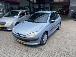 Grijs Gebruikt 2002 Peugeot 206 Hatchback | € 1.290 (Eerlijke prijs)