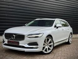 Wit / crystal white pearl Gebruikt 2016 Volvo V90 Inscription Stationwagen | € 28.950 (Eerlijke prijs)