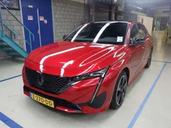 Rood Gebruikt 2024 Peugeot e-308 GT Hatchback | € 29.200 (Eerlijke prijs)