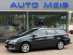 Grijs, metallic lak Gebruikt 2016 Toyota Auris Hybrid Business Edition Stationwagen | € 10.900 (Goede deal)