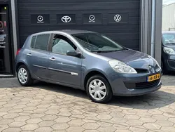 Blauw Gebruikt 2009 Renault Clio R.S. Rip Curl Hatchback | € 2.750 (Eerlijke prijs)