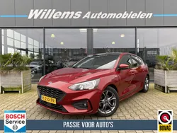 Rood Gebruikt 2020 Ford Focus Business Edition Hatchback | € 15.250 (Eerlijke prijs)