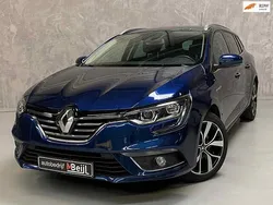 Blauw Gebruikt 2018 Renault Mégane GrandTour Bose Edition Stationwagen | € 11.945 (Goede deal)