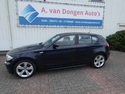 Blauw, metallic lak Gebruikt 2006 BMW 120 Executive Hatchback | € 2.695 (Super prijs)