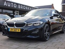 Zwart Gebruikt 2019 BMW 320 Executive Sedan | € 23.750 (Eerlijke prijs)