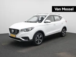 Wit Gebruikt 2020 MG ZS Luxury Sedan | € 14.995 (Eerlijke prijs)