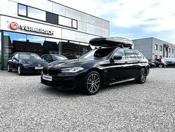 Zwart Gebruikt 2023 BMW 530e M Sport Stationwagen | € 45.999 (Eerlijke prijs)