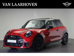 Rood, metallic lak Gebruikt 2025 Mini John Cooper Works Hatchback | € 45.950 (Duur)