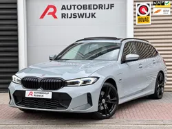 Grijs Gebruikt 2022 BMW 330e M Sport Stationwagen | € 42.950 (Iets duurder)