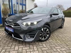 Grijs Gebruikt 2022 Kia Ceed Hatchback | € 22.750 (Eerlijke prijs)