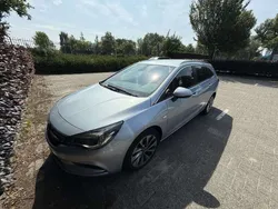 Grijs Gebruikt 2016 Opel Astra Edition Stationwagen | € 8.250 (Goede deal)