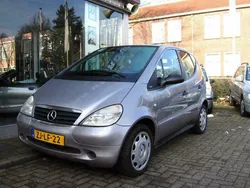 Grijs Gebruikt 1999 Mercedes A140 MPV | € 3.000