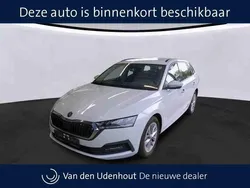 Wit Gebruikt 2023 Skoda Octavia Business Line Stationwagen | € 27.840 (Goede deal)