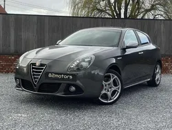 Grijs Gebruikt 2015 Alfa Romeo Giulietta Hatchback | € 9.450