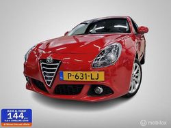 Rood Gebruikt 2015 Alfa Romeo Giulietta Sprint Hatchback | € 8.750 (Goede deal)