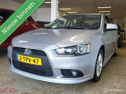 Grijs, metallic lak Gebruikt 2014 Mitsubishi Lancer Sportback Edition Hatchback | € 7.950 (Eerlijke prijs)