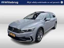 Grijs Gebruikt 2022 VW Passat GTE Stationwagen | € 24.450 (Eerlijke prijs)