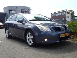 Blauw, metallic lak Gebruikt 2010 Toyota Avensis Business Edition Stationwagen | € 4.950 (Goede deal)