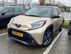 Bruin Gebruikt 2024 Toyota Aygo Premium Hatchback | € 20.795 (Eerlijke prijs)