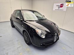 Zwart, metallic lak Gebruikt 2015 Alfa Romeo MiTo Hatchback | € 7.440 (Eerlijke prijs)