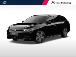Zwart Nieuw 2025 VW Passat R-line Edition Stationwagen | € 54.990 (Goede deal)