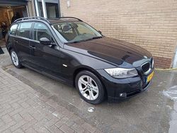 Zwart Gebruikt 2010 BMW 318 Stationwagen | € 4.250 (Eerlijke prijs)
