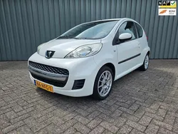 Wit Gebruikt 2010 Peugeot 107 Hatchback | € 2.350 (Eerlijke prijs)