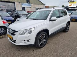 Wit, metallic lak Gebruikt 2009 VW Tiguan Comfortline SUV | € 8.500 (Eerlijke prijs)