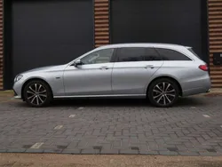 Zilver Gebruikt 2021 Mercedes E300 Night Stationwagen | € 49.850